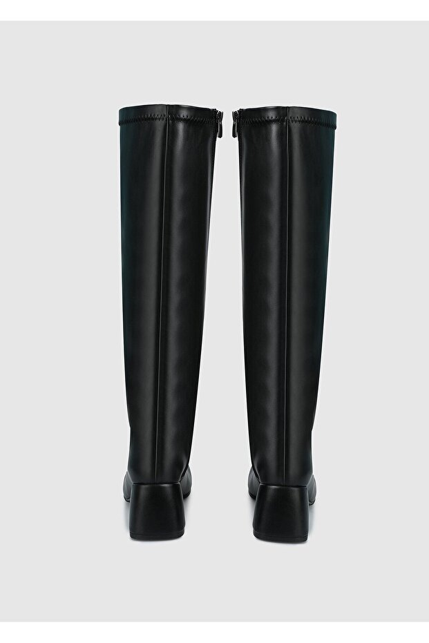 Siyah Kadın Bot - 4