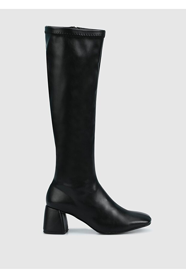 Siyah Kadın Bot - 1