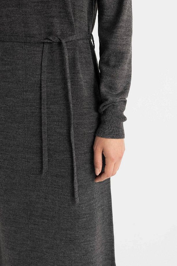 Regular Fit Yarım Balıkçı Yaka Basic Düz Yırtmaçlı Uzun Kollu Maxi Triko Elbise A9807ax24wn - 4