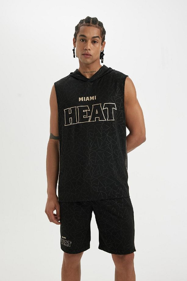 DeFactoFit NBA Miami Heat Standart Fit Kısa Paça Ağır Kumaş Şort B9922AX24SM - 1