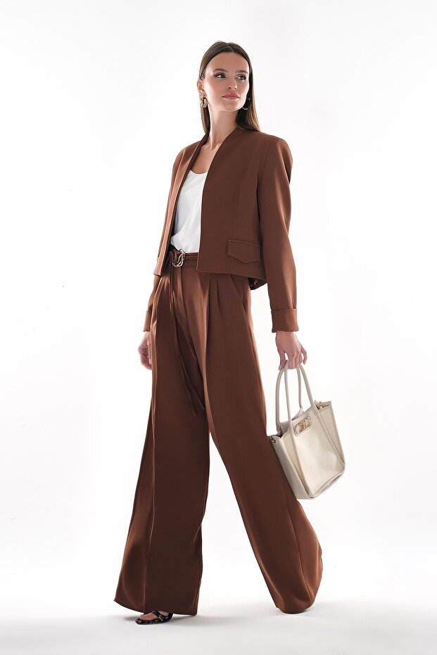 Süs Cepli Astarlı Kısa Ceket - 3