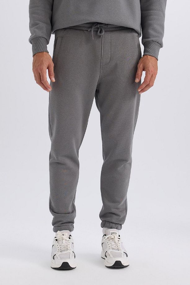 Jogger Eşofman Altı Standart Fit Basic Düz Beli Bağcıklı Lastikli Paça Cepli A6468AX24AU - 1