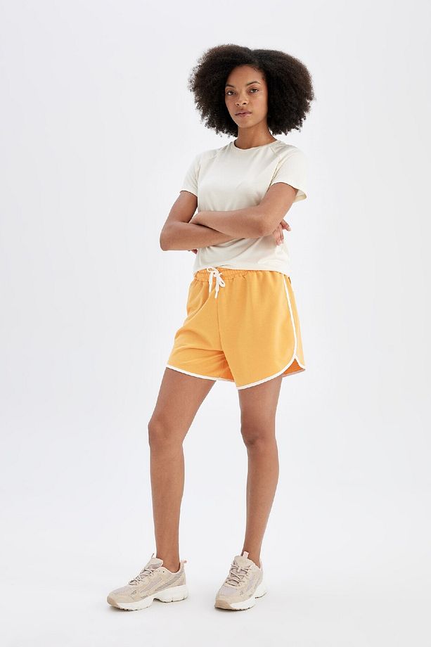DeFactoFit Standart Fit Sporcu Kısa Paça Şort B0108AX24HS - 1