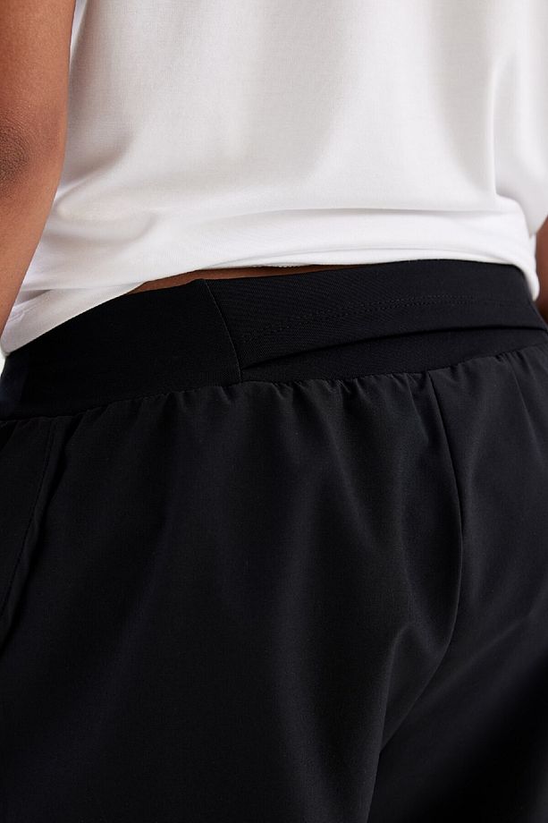 DeFactoFit Sporcu Kısa Paça Dokuma Şort C9503AX24HS - 5