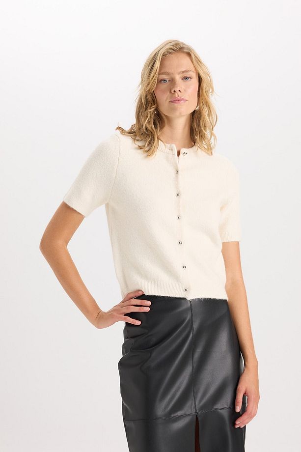 Regular Fit Bisiklet Yaka Basic Düz Düğmeli Kısa Kollu Triko Hırka D3526ax24wn - 3