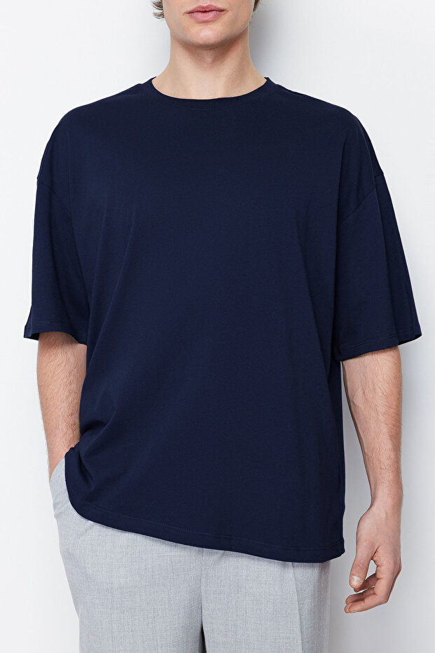 Lacivert Basic %100 Pamuklu Bisiklet Yaka Oversize/Geniş Kesim T-Shirt TMNSS22TS0318 - 6