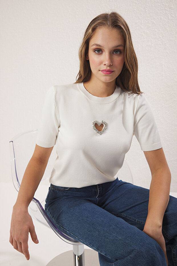Ekru Premium İplik/Özel İplik Kalp Cut Out/Pencere Detaylı Taşlı Triko Bluz TWOSS25BZ00541 - 1