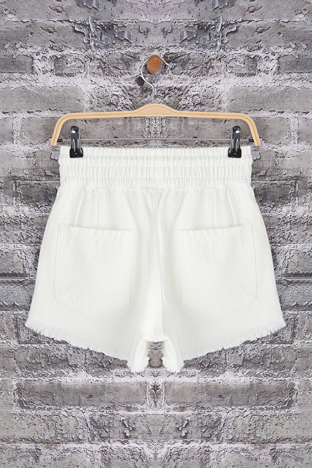Beyaz Yüksek Bel Bağlamalı Mini Denim Şort TWOSS25SR00156 - 6