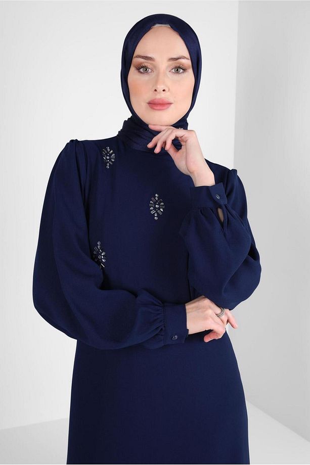TAŞ DETAYLI KUŞAKLI KREP ELBİSE 44356 - 1