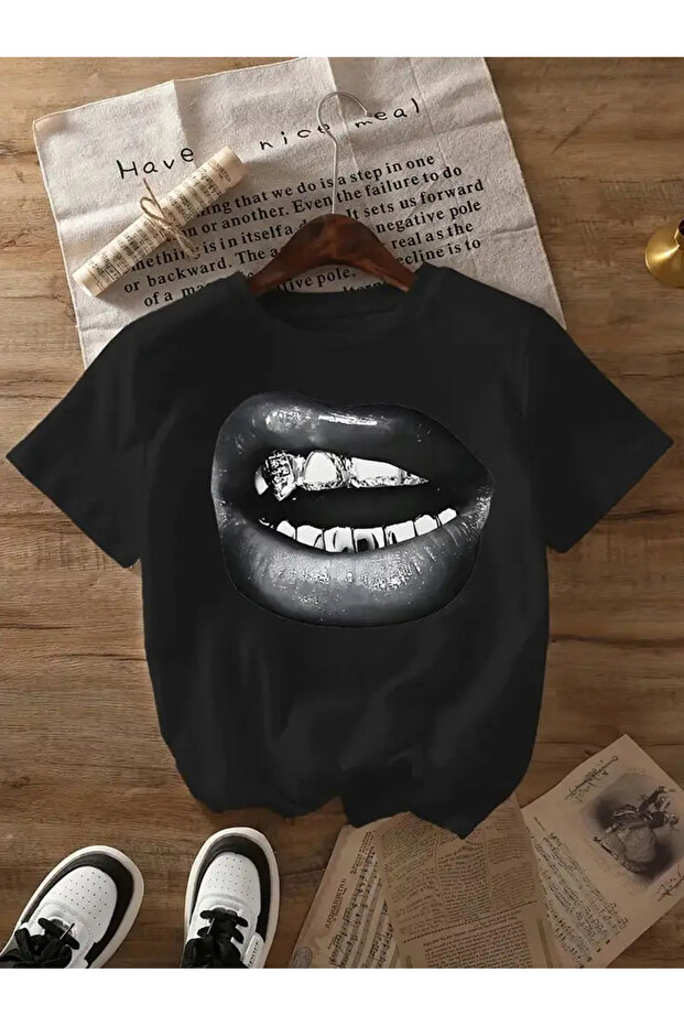Oversize Cut Short Sleeve Printed T-Shirt