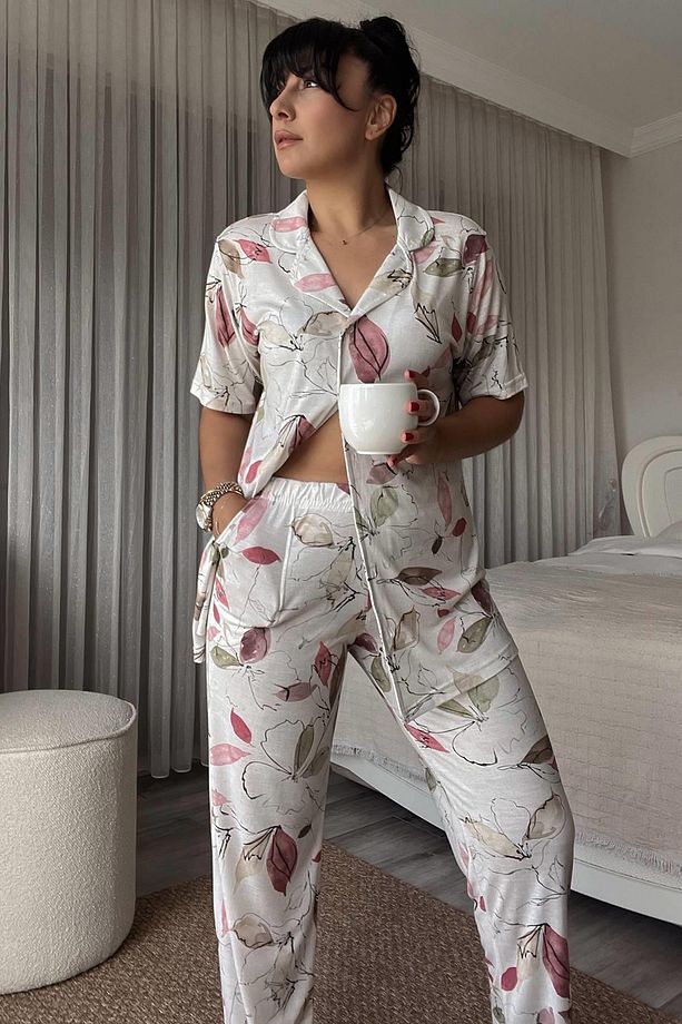 Renkli Yaprak Desenli Penye Pijama Takımı - 7