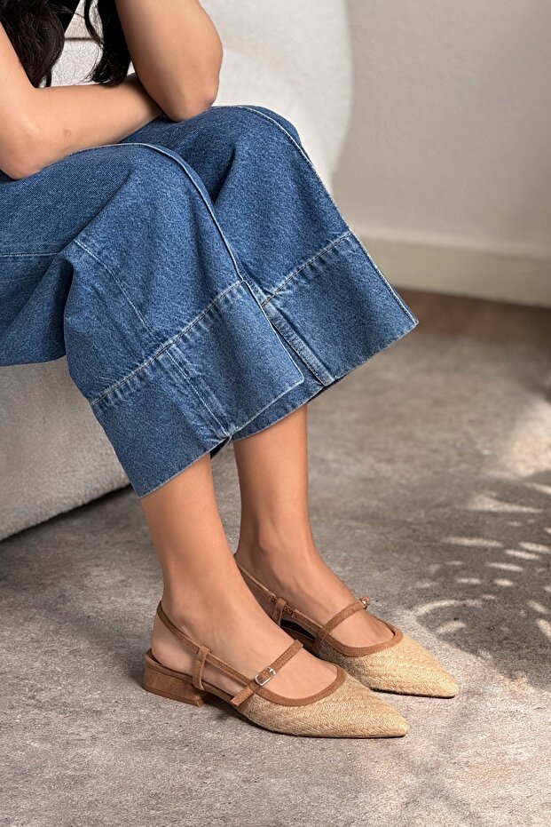 Dámske balerínky X-Harmony Wicker Tan Belt Detail so špicatou špičkou na krátkom podpätku - 1