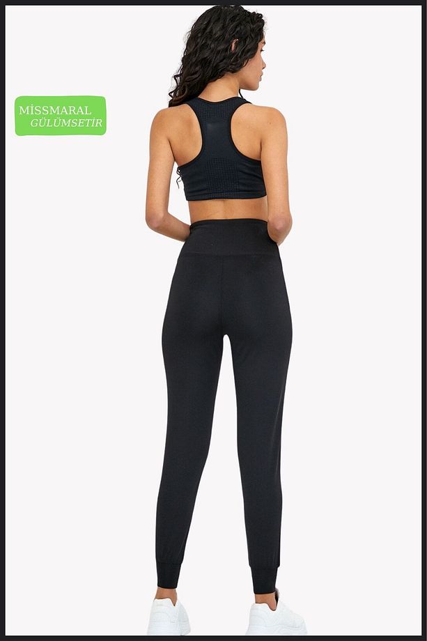 Kadın Eşofman Alt Siyah Curve Jogger Dalgıç Kumaş Yüksek Bel Çift Cepli Joggers 1061 - 5