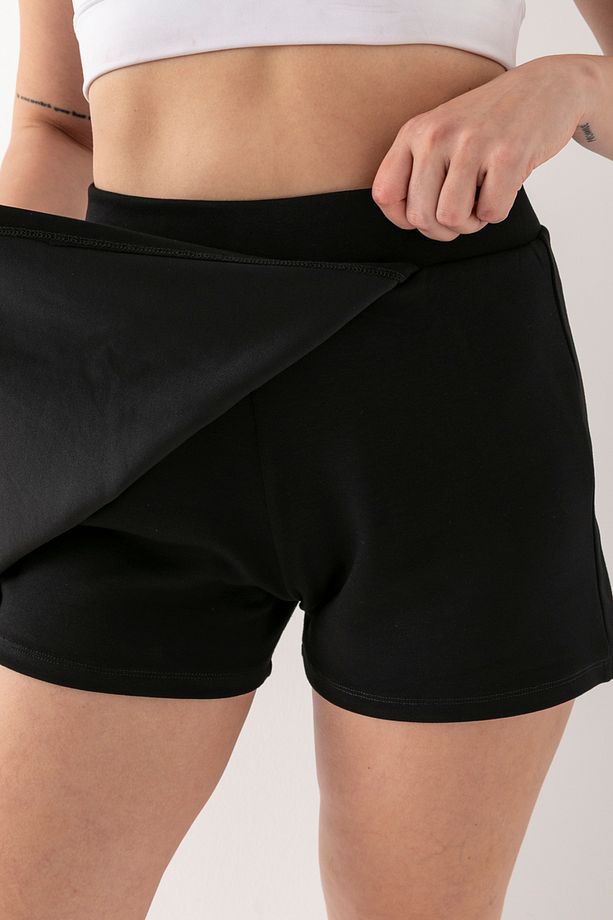 Kadın Siyah Önü Kapaklı Beli Lastikli Modal Kumaş Şort Etek - 3