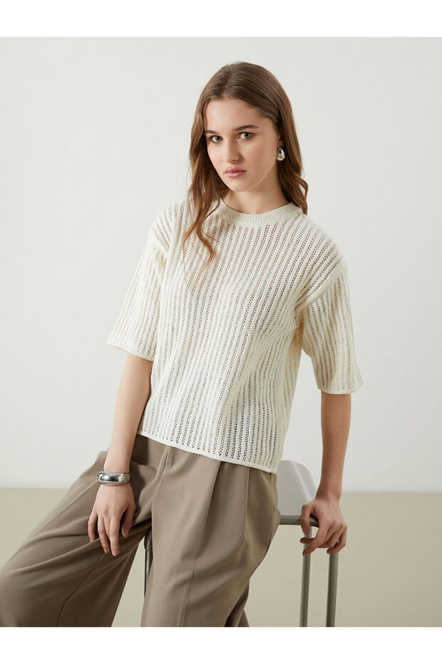 Lcwaikiki Classic White Crew Neck Openwork Women's Knitwear Sweater