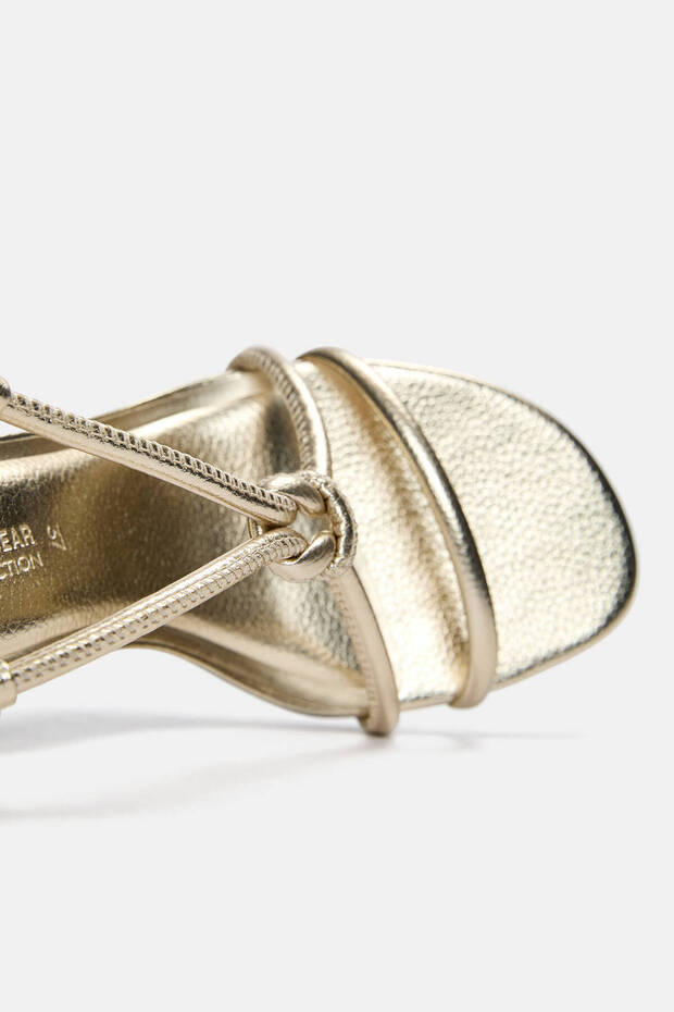 Düğüm detaylı topuklu sandalet - 3