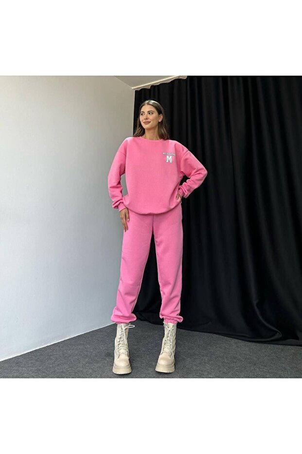 طقم بدلة رياضية M Melbourne Sweatshirt Jogger - رقبة دائرية كبيرة الحجم مطبوعة باللون الوردي