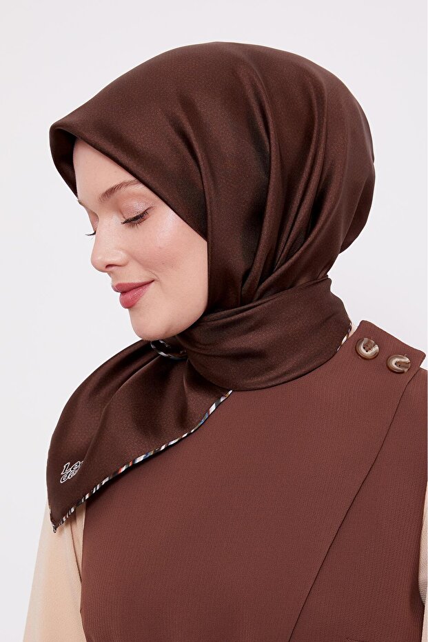 Acı Kahve Benekli Twill İpek Eşarp - 1