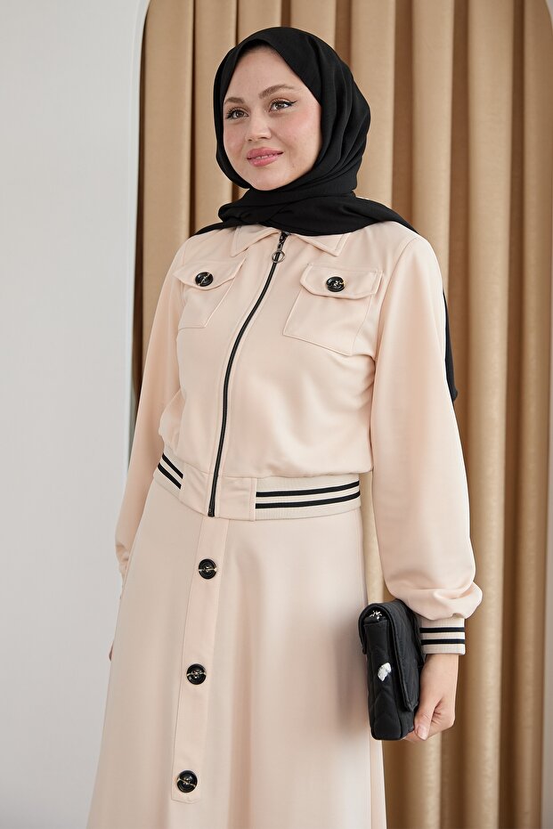 بدلة مزدوجة بأزرار مضلعة باللون الكريمي - 2