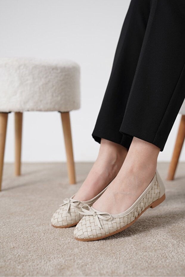 Twis Women's Knitted Detailed Bow Leather Ballerinas
