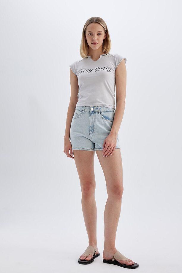 Mom Fit Yüksek Bel Dar Paça Jean Şort C0681AX24SM - 2