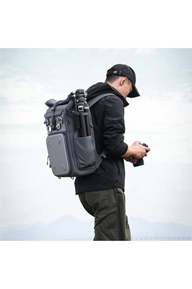 BP04 Hard Shell Camera Backpack 25L - 7