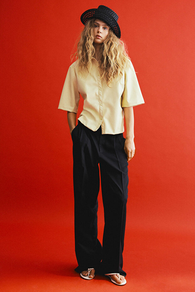 Kısa Kollu ve Kaplamalı Gömlek - 1