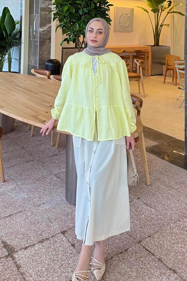 V-Neck Muslim Hijab Shirt with Elastic Sleeves Soft Yellow