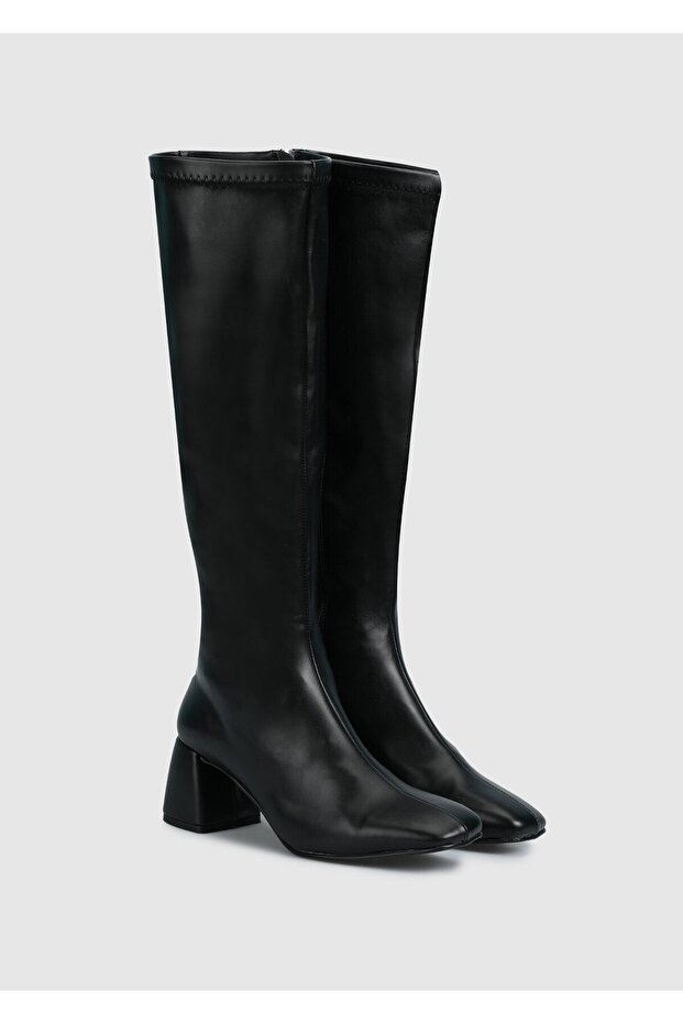 Siyah Kadın Bot - 2