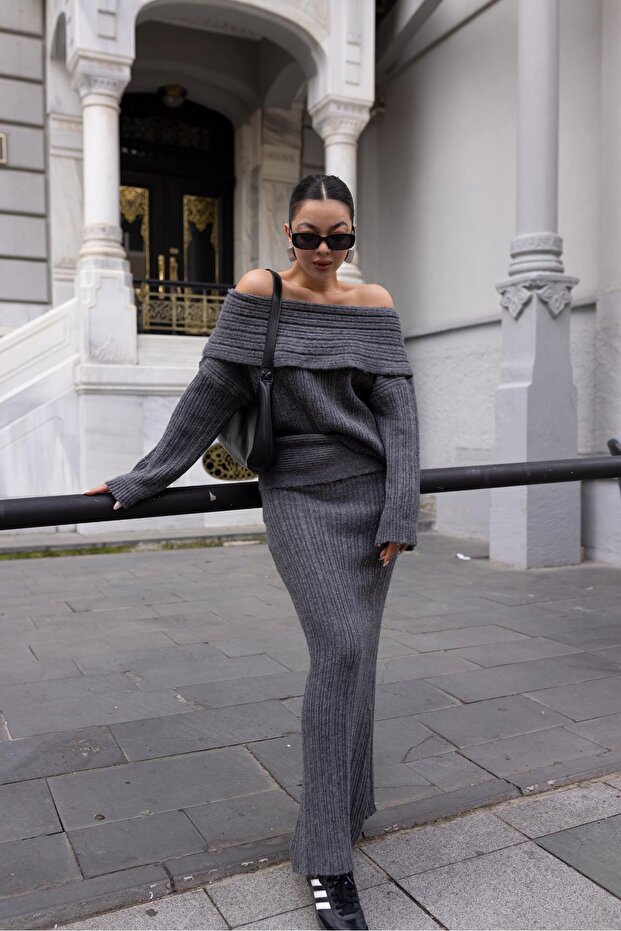 Degaje Collar Anthracite Knitwear Set - with Skirt