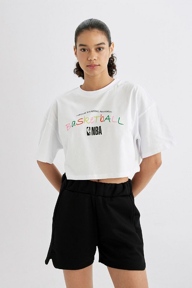 DeFactoFit NBA Wordmark Oversize Geniş Kalıp Bisiklet Yaka Kısa Kollu Tişört B9974AX24SM - 1