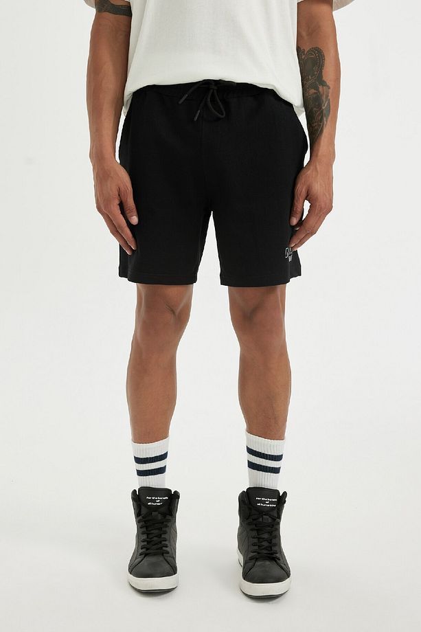 DeFactoFit NBA Miami Heat Standart Fit Kısa Paça Şort B9915AX24SM - 4
