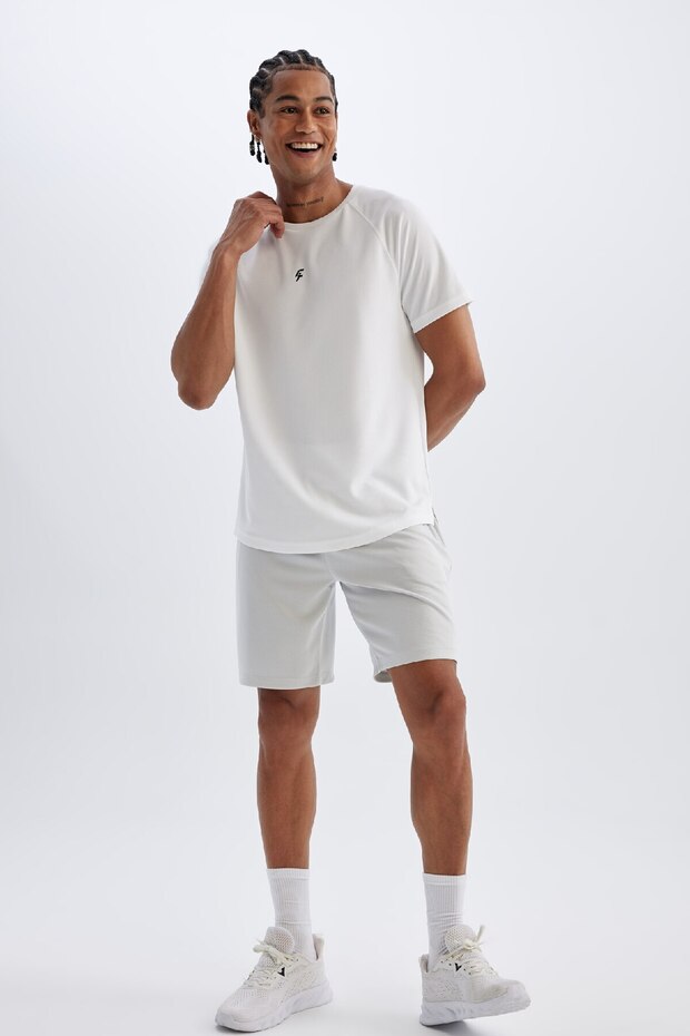 DeFactoFit Slim Fit Dar Kesim Sporcu Standart Paça Şort V3030AZ24AU - 1