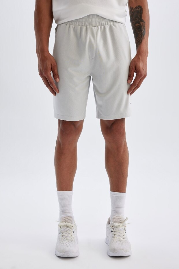 DeFactoFit Slim Fit Dar Kesim Sporcu Standart Paça Şort V3030AZ24AU - 4