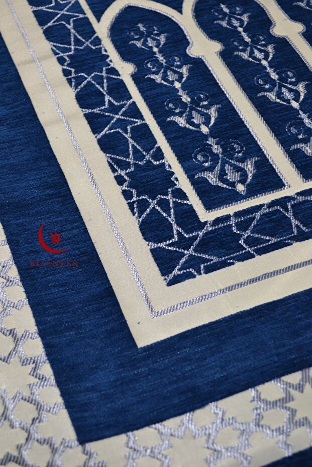 سجادة صلاة فاخرة مبطنة ومزخرفة - 4