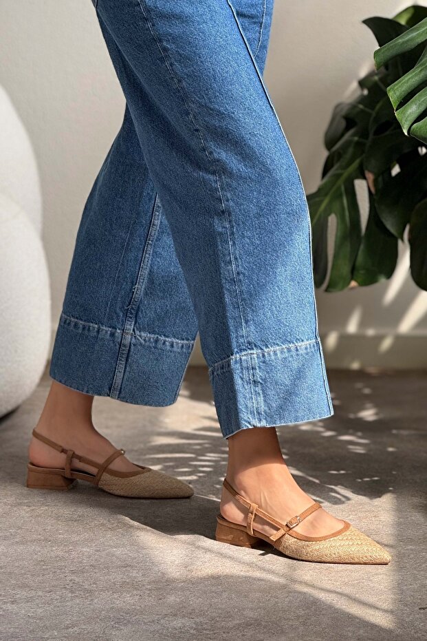 Dámske balerínky X-Harmony Wicker Tan Belt Detail so špicatou špičkou na krátkom podpätku - 7