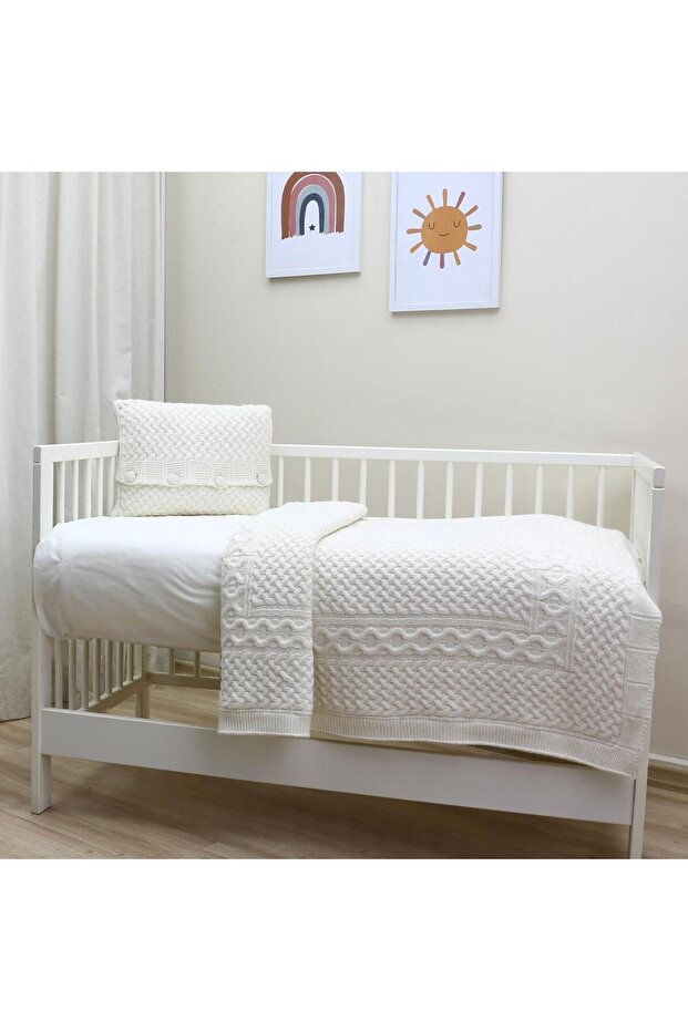 Lucca Premium Knitwear Baby Bedding Set