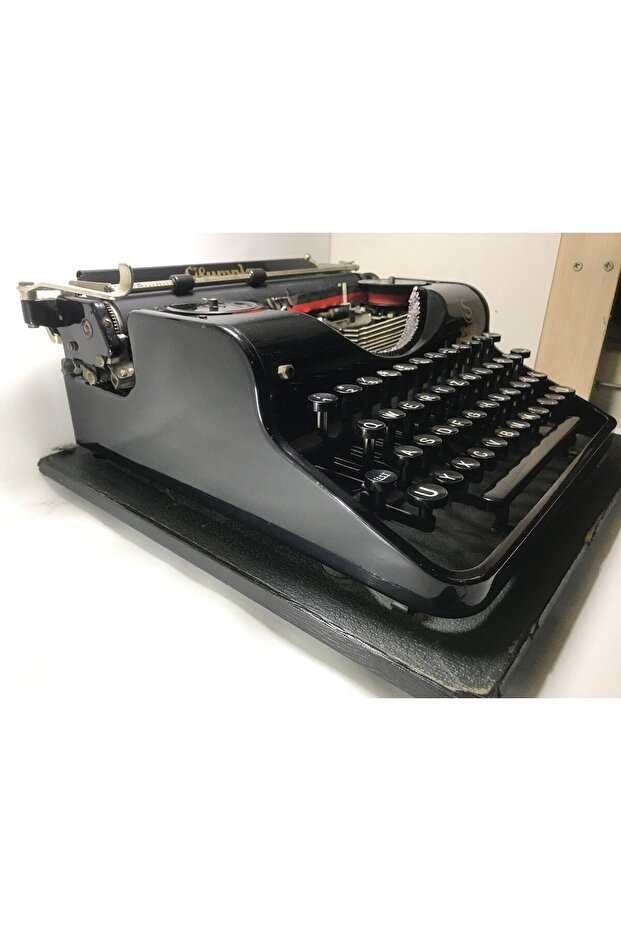 Olympia Simplex Çantalı Daktilo - 5