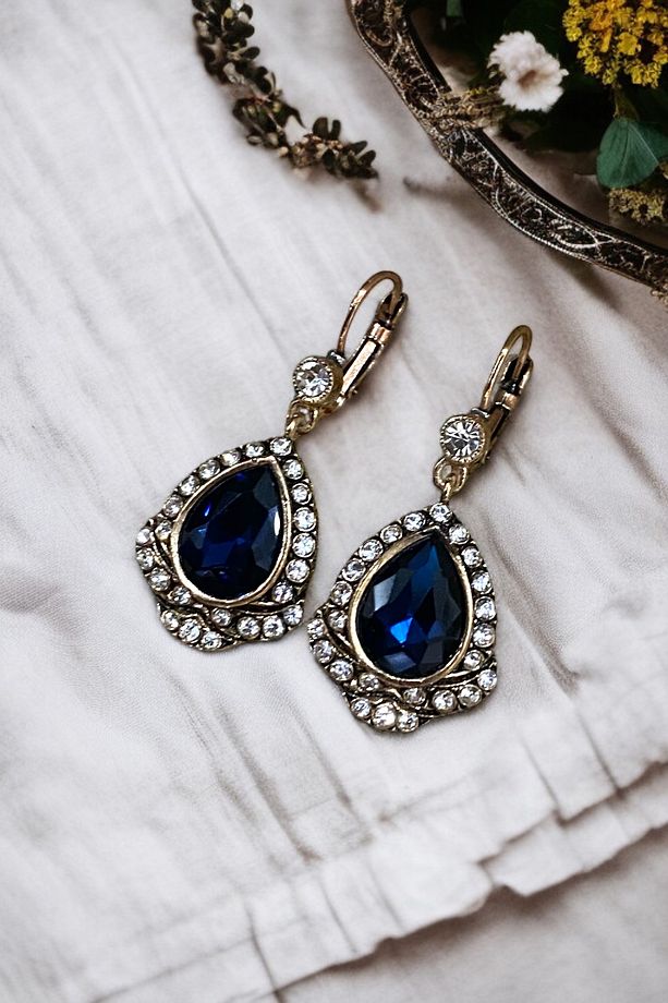 Kristal Taşlı Antik Bronz Su Damlası Küpe - 2