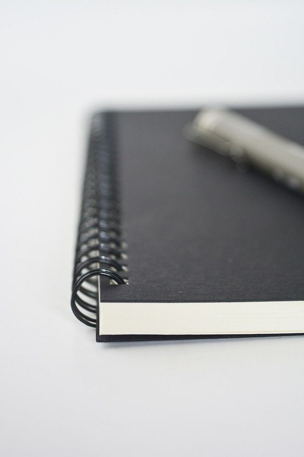 Siyah Kraft Kapaklı Kareli Defter, A5 Spiralli Defter, 60 Yaprak(120 SAYFA) - 4