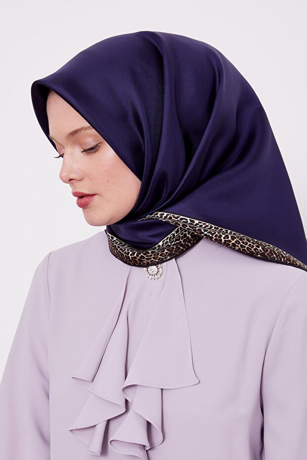 أزرق بلون الكوبالت وشاح حريري بنمط الفهد ذو خطوط مخططة - 1