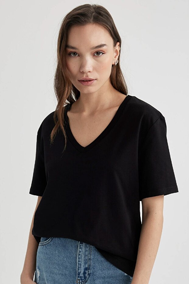 Regular Fit V-Neck Cotton Basic Short Sleeve T-Shirt M9545Az24Sp