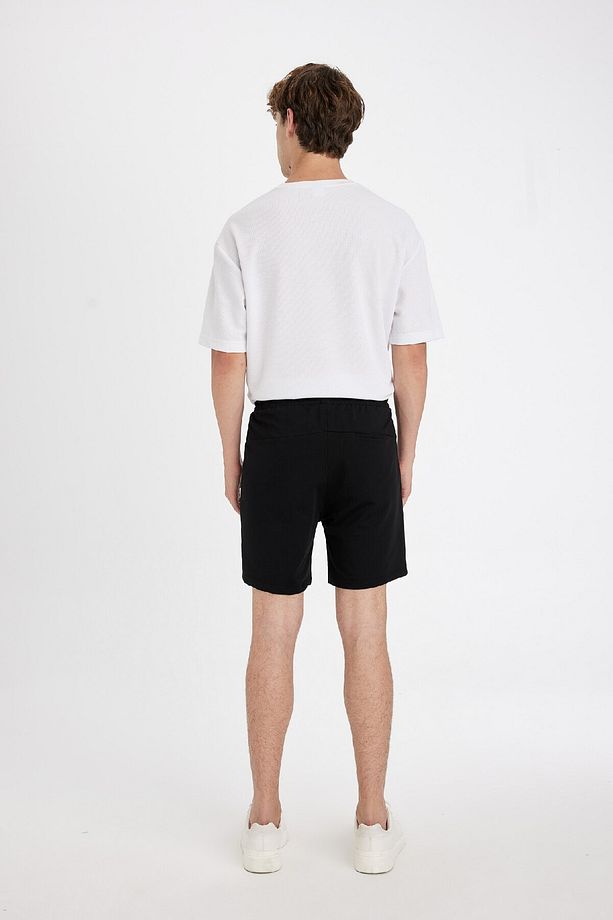 Slim Fit Dar Kesim Dar Paça Basic Düz Şort B8674ax24sm - 7