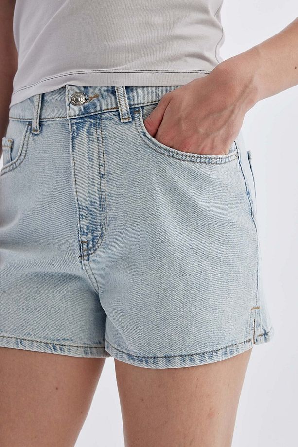 Mom Fit Yüksek Bel Dar Paça Jean Şort C0681AX24SM - 4