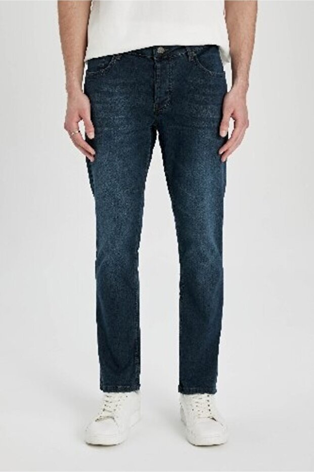 Pedro Slim Fit Narrow Fit Regular Waist Narrow Leg Jean Pants B4860Ax24Sp