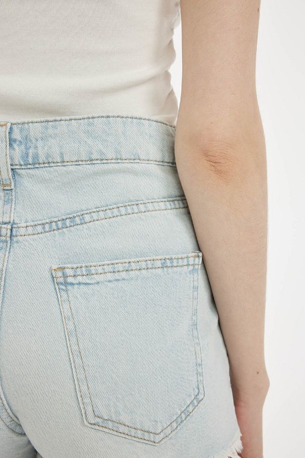 Yüksek Bel Paça Ucu Kesik Jean Şort C0655AX24SM - 6