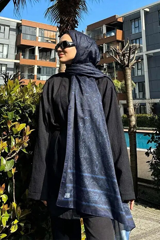 Merve Nur Akyüz Historical Veloria Pattern Shawl - Navy Blue
