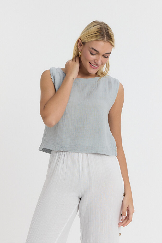 Women's Blouse - Muslin Trimmed Zero Sleeve - Crop - 1040