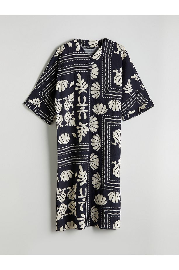 V Yaka Desenli Oversize Elbise - 1