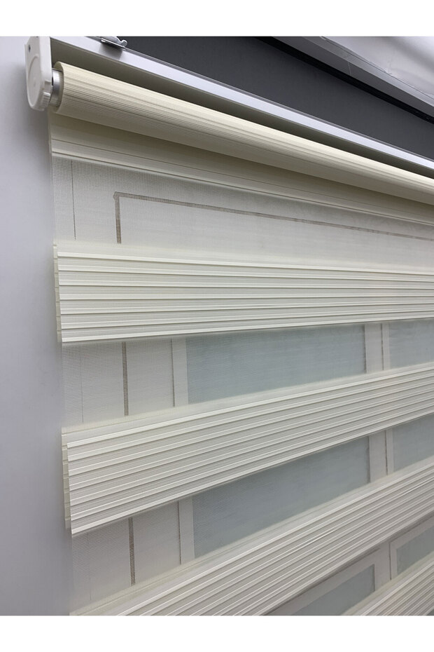 BRİLLANT PLİSELİ ZEBRA PERDE EKRU ETEKLİ - 4